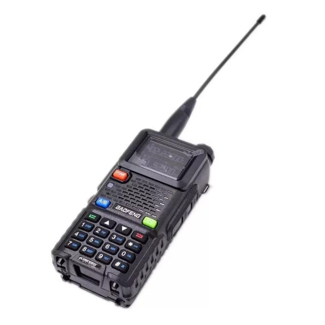 Baofeng UV-5RM – изглед под ъгъл с клавиатурата